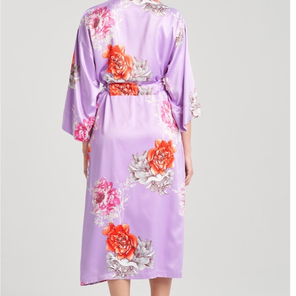 🔥🔥🔥Natori Robe❤️ - Picture 2 of 2
